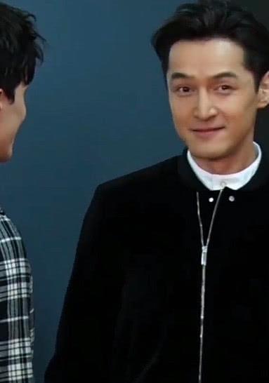 娱乐大爆料吴磊胡歌歌词,吴磊胡歌携手献声，歌词背后的深情故事  第2张